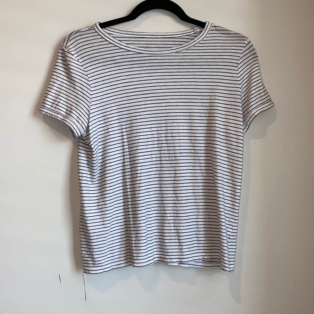 American Eagle outfitters T-shirt